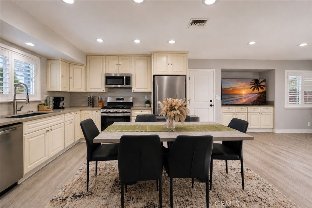 11307 Jane Way Stanton, CA 90680 - Photo 9 of 50