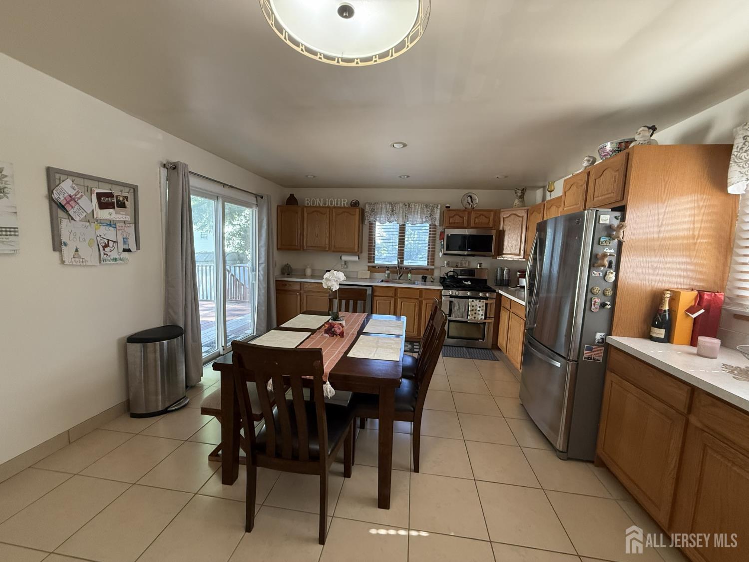 39 Stratford Road East Brunswick, NJ 08816 - Photo 3 of 26