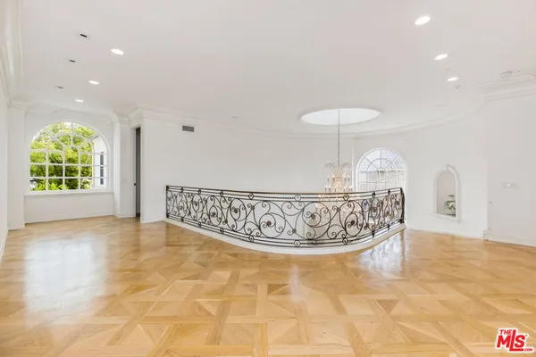 $68,000 | 709 North Maple Drive, Beverly Hills, CA 90210