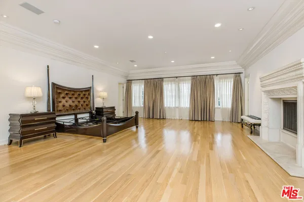 $68,000 | 709 North Maple Drive, Beverly Hills, CA 90210