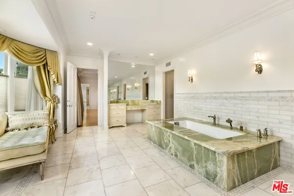 $68,000 | 709 North Maple Drive, Beverly Hills, CA 90210