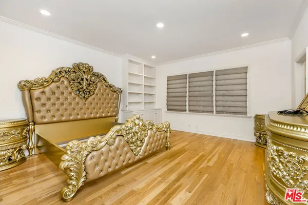 $68,000 | 709 North Maple Drive, Beverly Hills, CA 90210