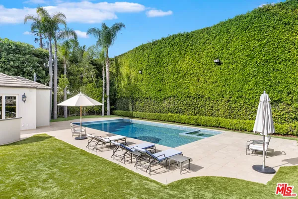 $68,000 | 709 North Maple Drive, Beverly Hills, CA 90210