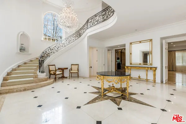 $68,000 | 709 North Maple Drive, Beverly Hills, CA 90210