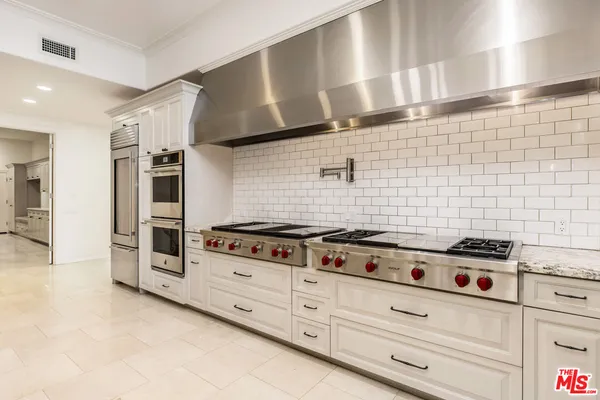 $68,000 | 709 North Maple Drive, Beverly Hills, CA 90210