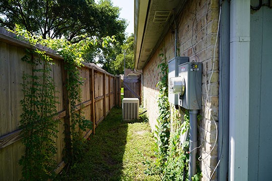 2503 Shady Bayou Lane Spring, TX 77373 - Photo 17 of 21 Side right drains