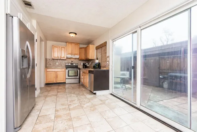 $294,999 | 8845 La Riviera Drive, Unit C, Sacramento, CA 95826
