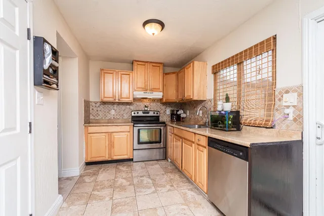 $294,999 | 8845 La Riviera Drive, Unit C, Sacramento, CA 95826