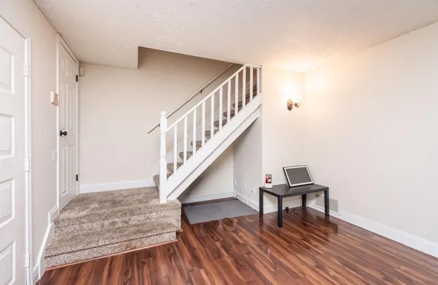 $294,999 | 8845 La Riviera Drive, Unit C, Sacramento, CA 95826