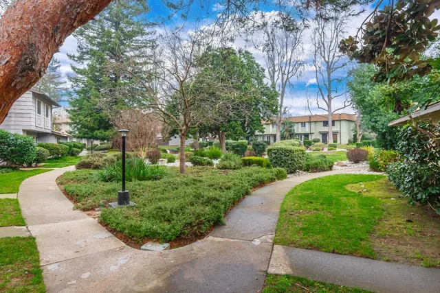 $294,999 | 8845 La Riviera Drive, Unit C, Sacramento, CA 95826