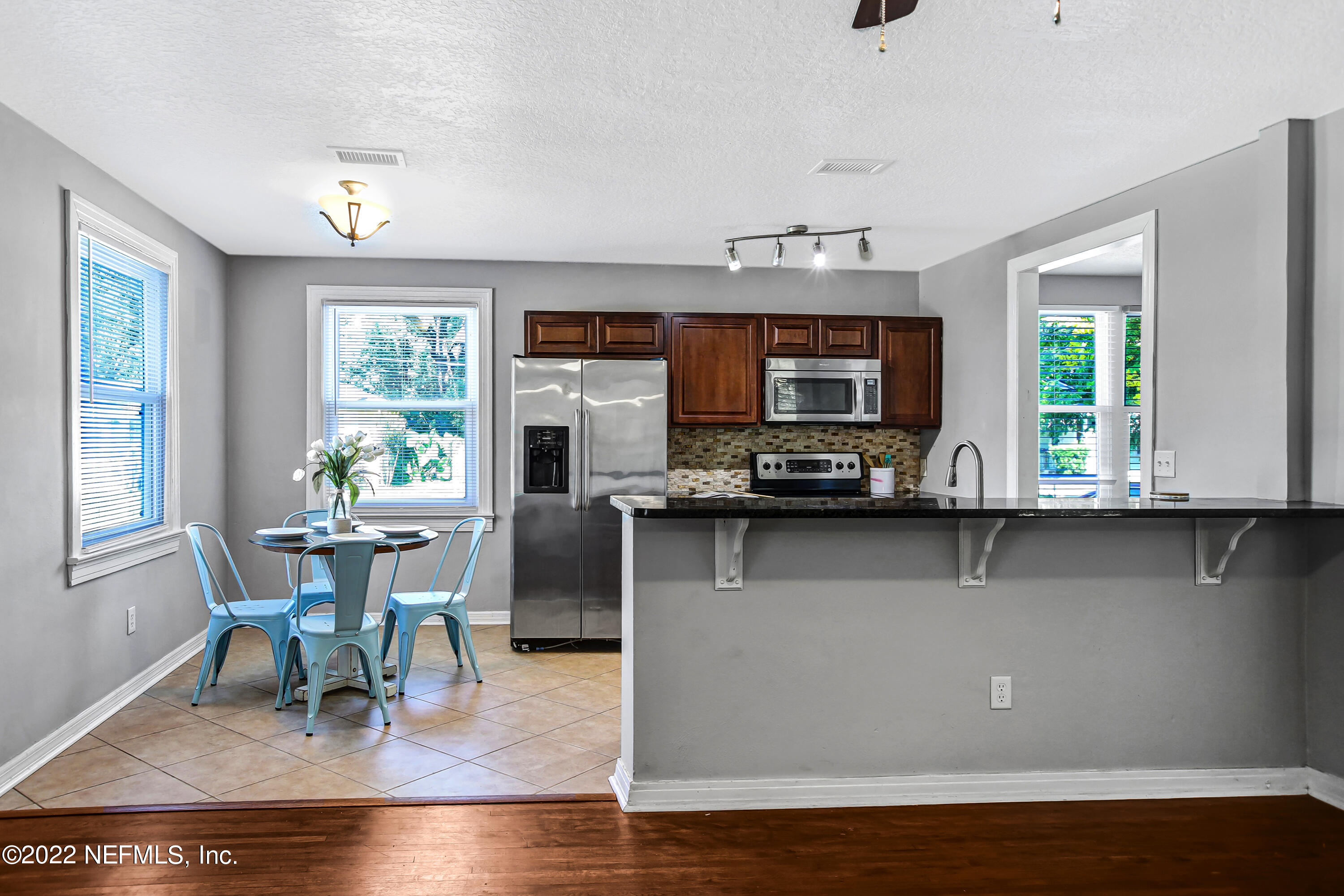 2707 Ripley Avenue Jacksonville, FL 32207 - Photo 2 of 25 5J4A4993_4_5
