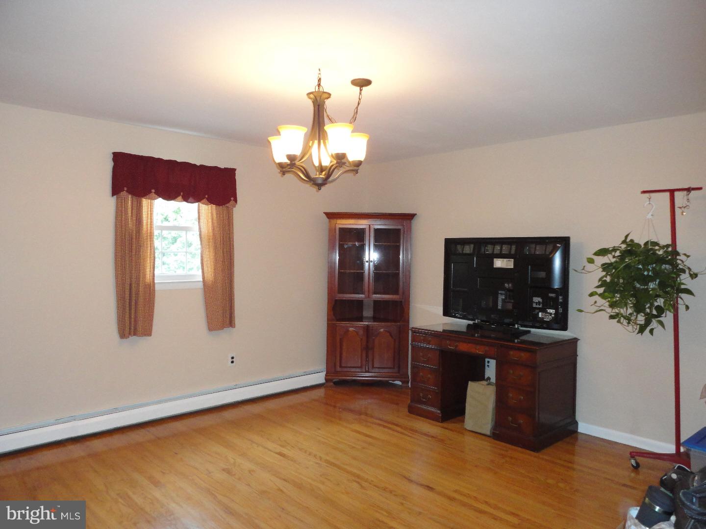 115 Moonflower Road Hatboro, PA 19040 - Photo 6 of 20 Dining Room