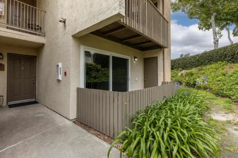 $345,000 | 432 Edgehill Lane, Unit 157, Oceanside, CA 92054