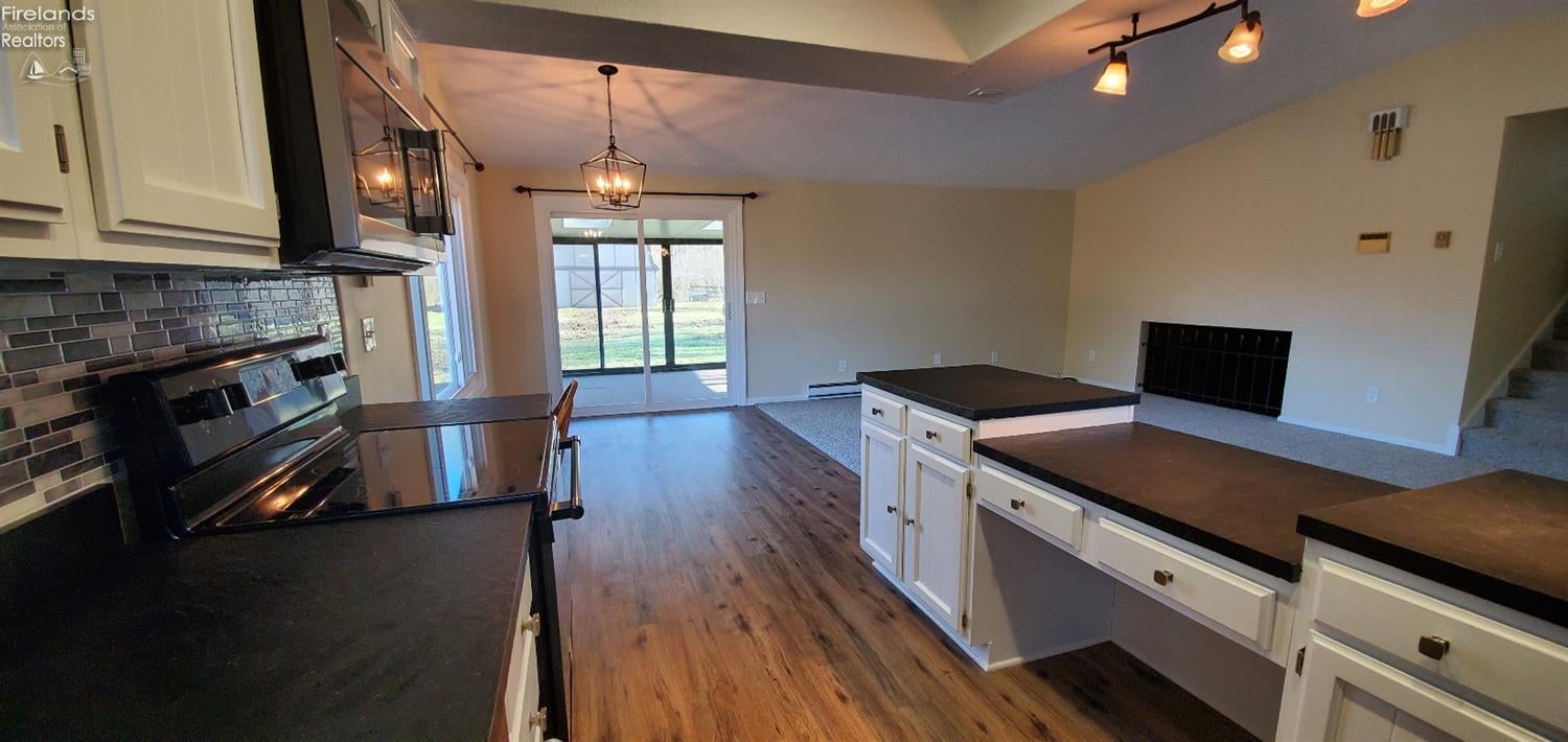 12312 Darrow Road Vermilion, OH 44089 - Photo 9 of 25 Gallery Image 9