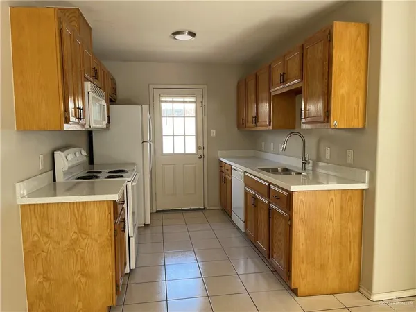 $950 | 2311 Dora Jeanne, Unit A, Mission, TX 78574