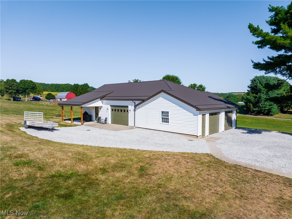 7500 Central Road Northwest Strasburg, OH 44680 - Photo 7 of 37