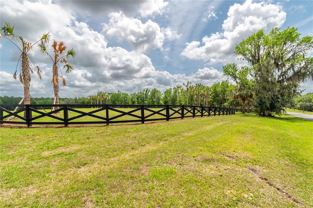329 Reddick Reddick, FL 32686 - Photo 6 of 26