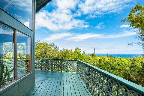 $1,495,000 | 17 Door Of Faith Road, Haiku, HI 96708