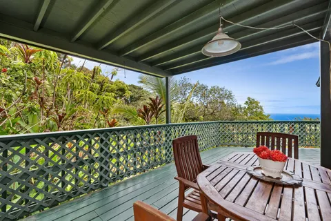 $1,495,000 | 17 Door Of Faith Road, Haiku, HI 96708