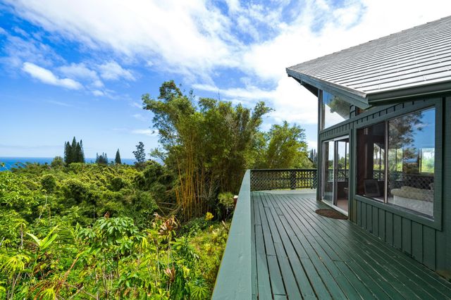 $1,495,000 | 17 Door Of Faith Road, Haiku, HI 96708