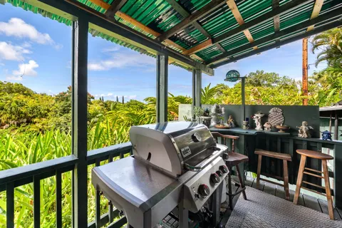 $1,495,000 | 17 Door Of Faith Road, Haiku, HI 96708