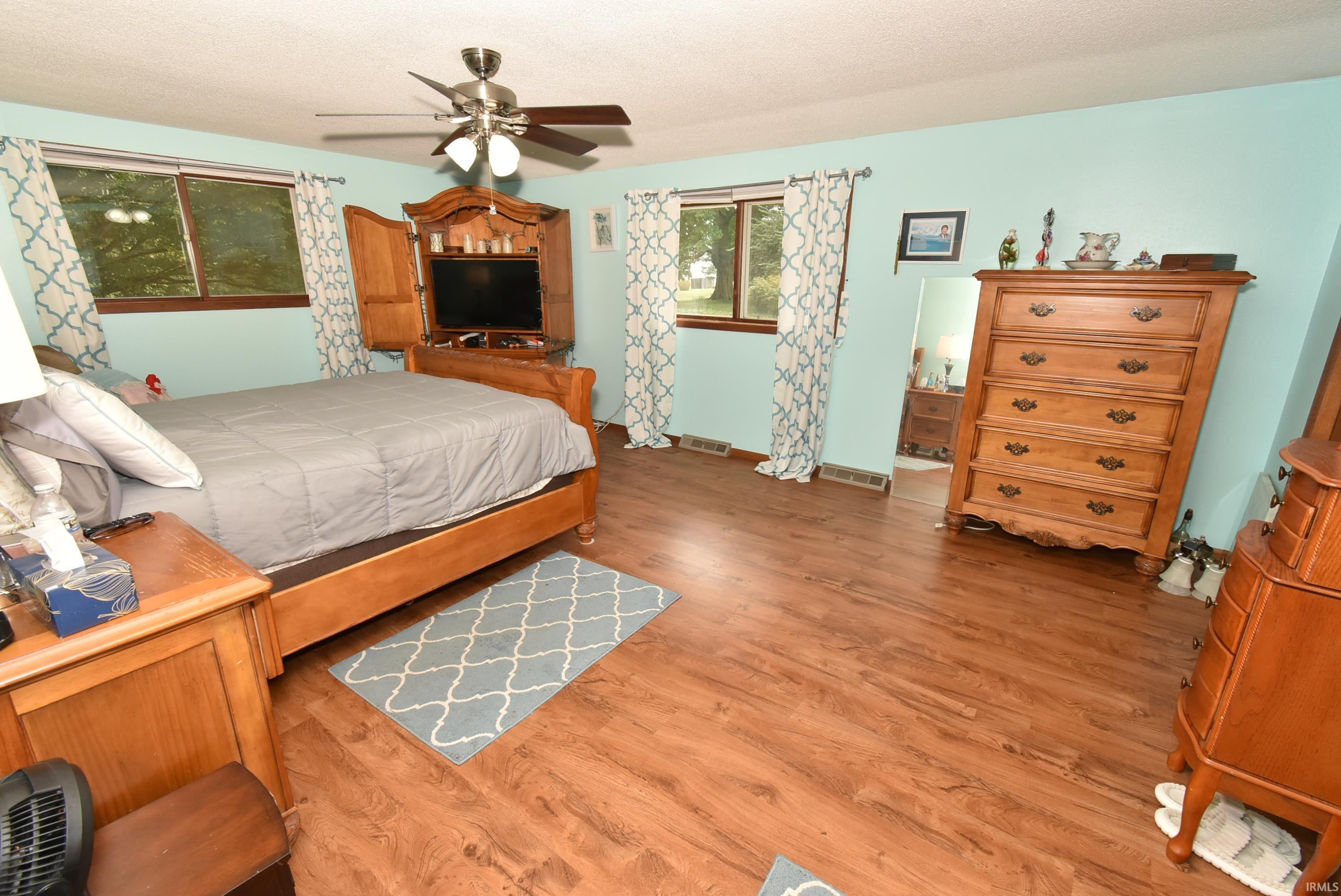 1009 East 4th Street Fowler, IN 47944 - Photo 4 of 35