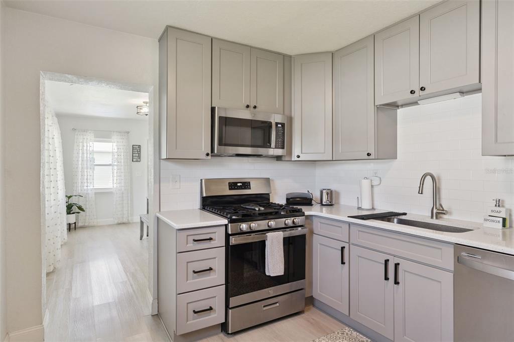 217 West Story Road Winter Garden, FL 34787 - Photo 8 of 27