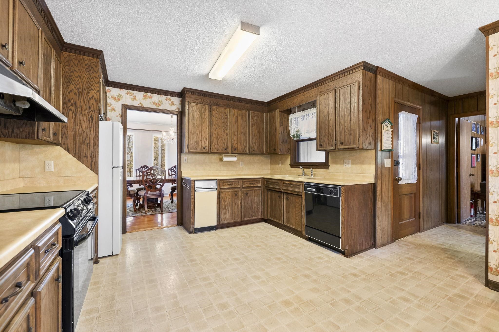 132 State Rd S-42-8449 Spartanburg, SC 29303 - Photo 7 of 50