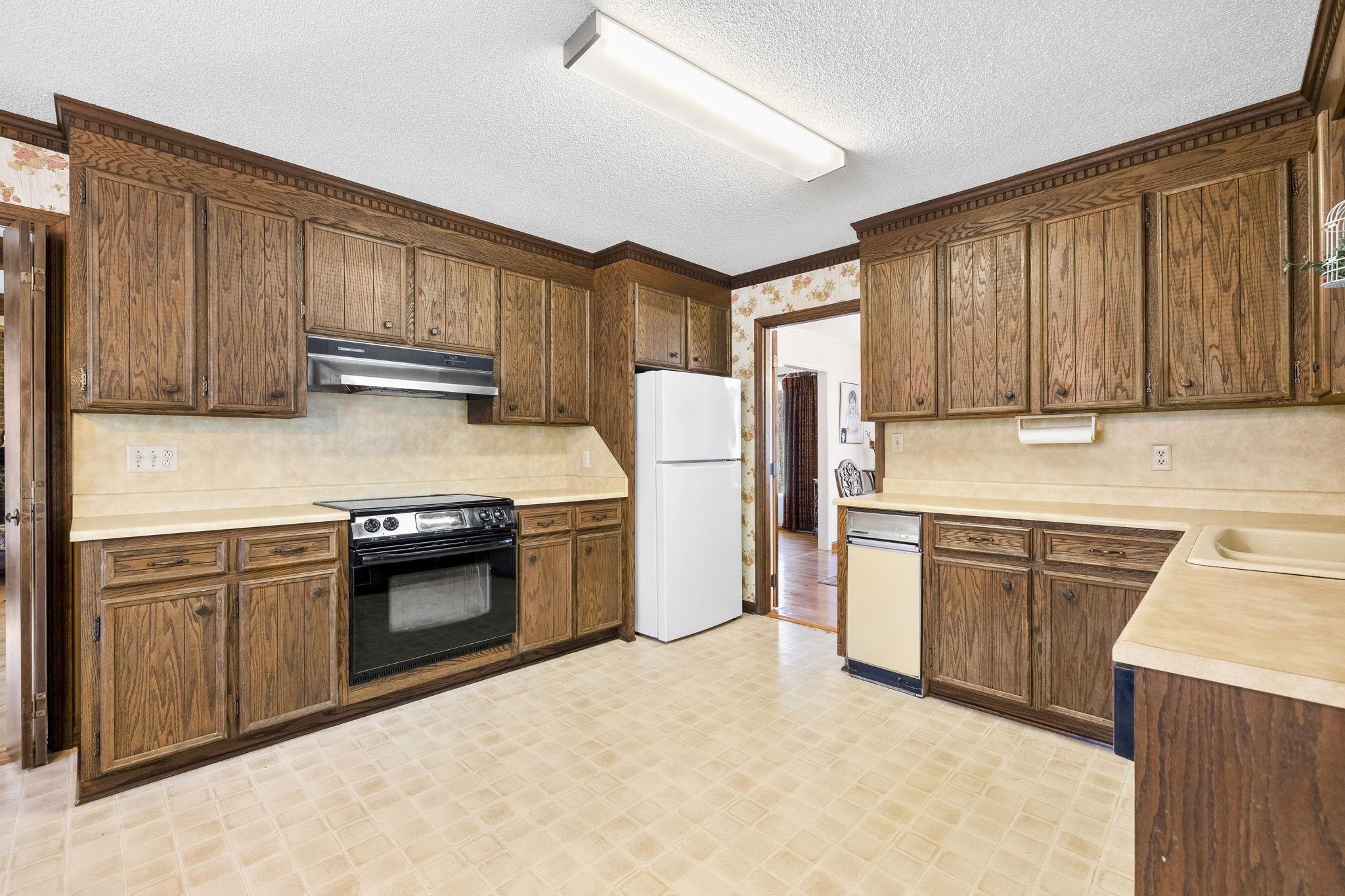 132 State Rd S-42-8449 Spartanburg, SC 29303 - Photo 8 of 50