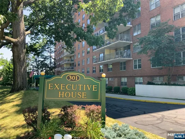 $1,950 | 301 Beech Street, Unit 1H, Hackensack, NJ 07601