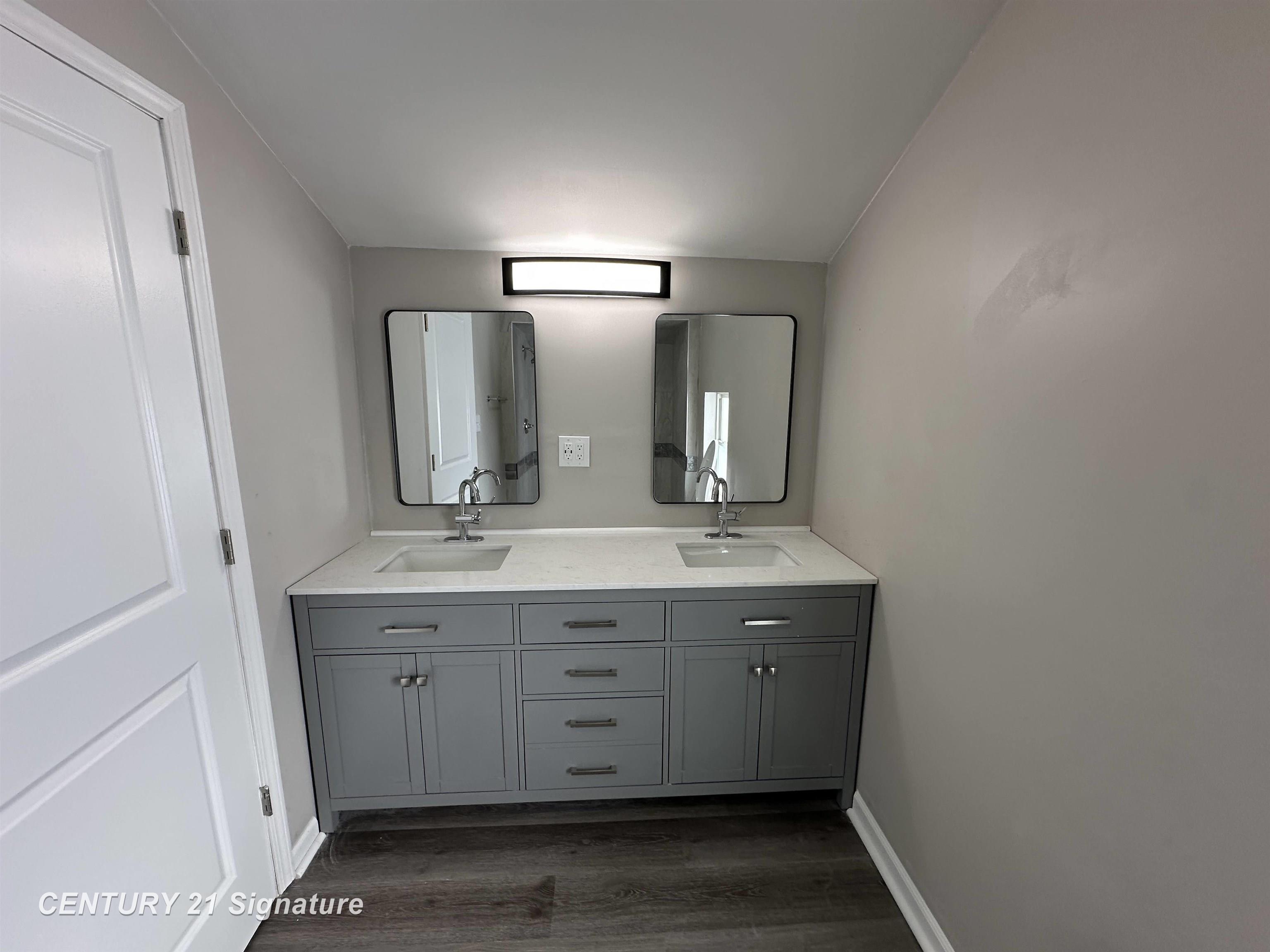 8040 Beecher Road Flushing, MI 48433 - Photo 13 of 22
