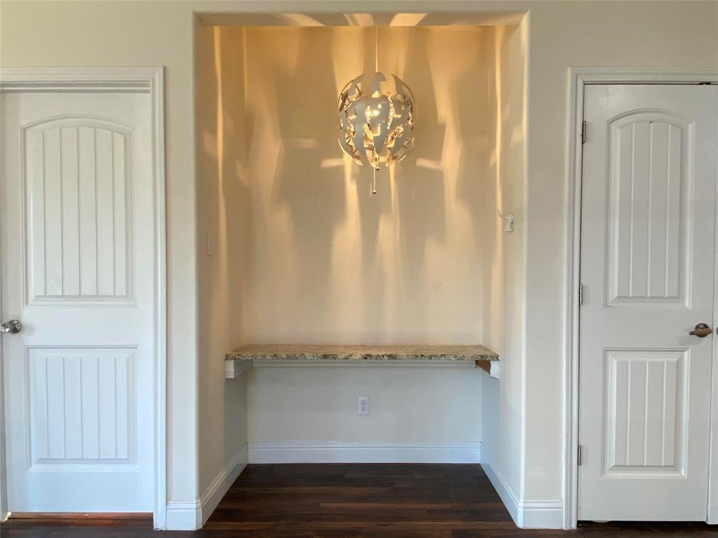 3912 Avant Street Dallas, TX 75215 - Photo 6 of 27 a view of door