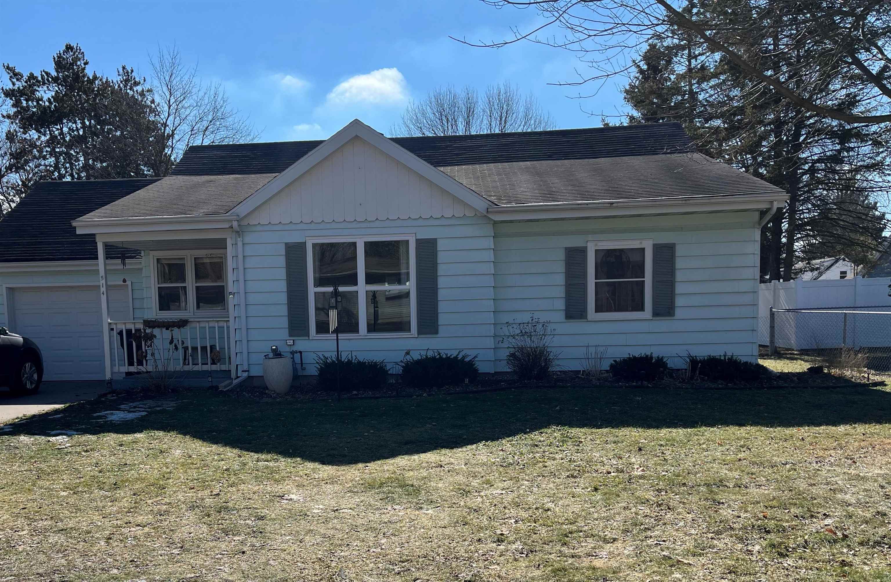 514 Clark Street Waupaca, WI 54981 - Photo 1 of 1