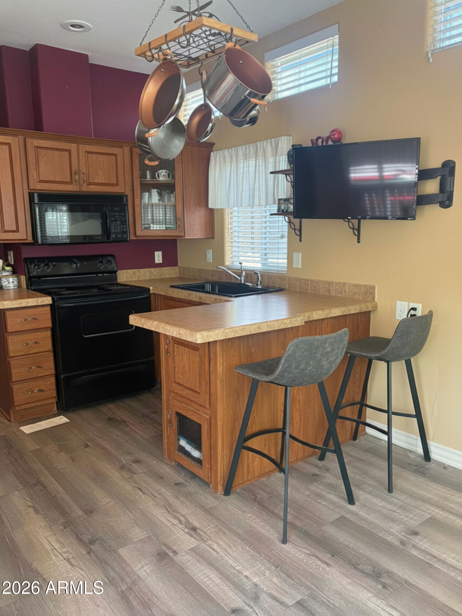 17550 South Munds Ranch Road, Unit 165 Munds Park, AZ 86017 - Photo 9 of 13 Munds kitchen