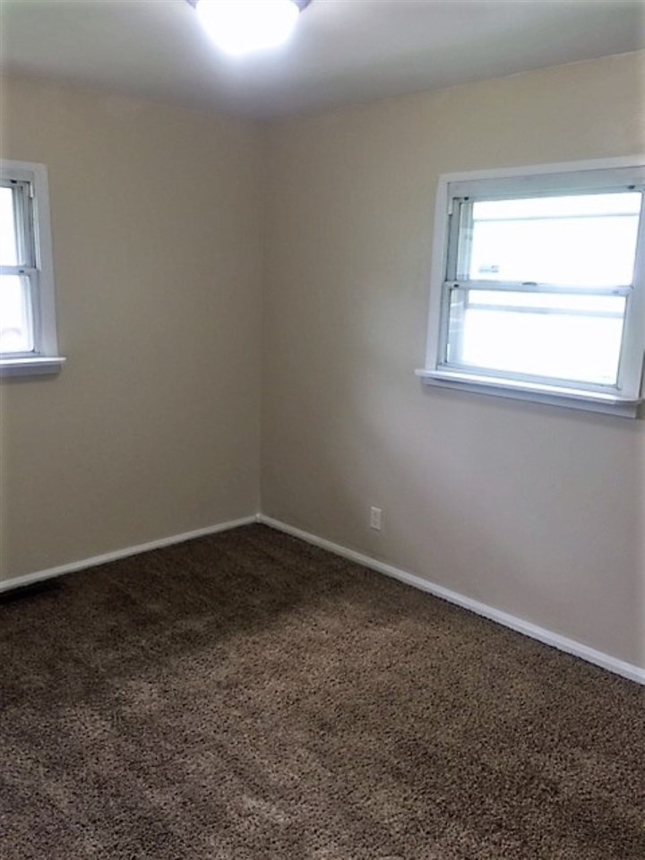 6133 Kent Road Fort Wayne, IN 46816 - Photo 8 of 12