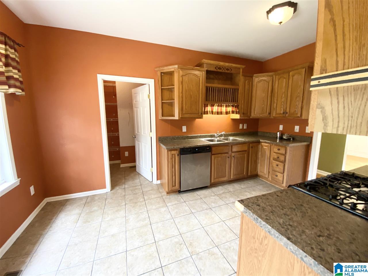 215 Meadows Drive Springville, AL 35146 - Photo 13 of 37