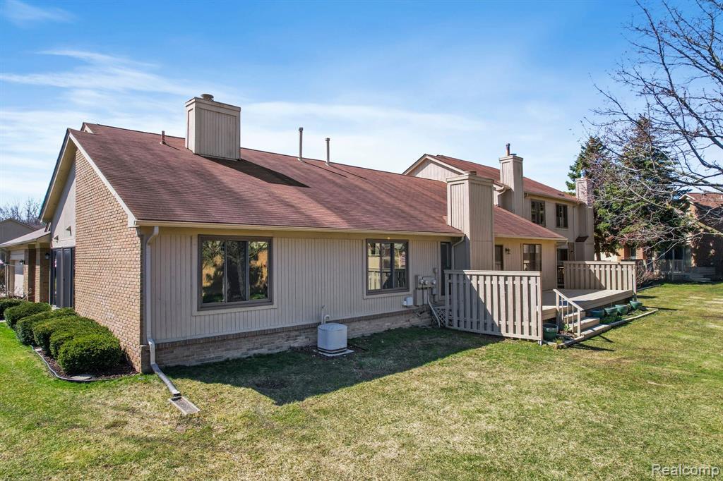 589 Tennyson Rochester Hills, MI 48307 - Photo 22 of 31