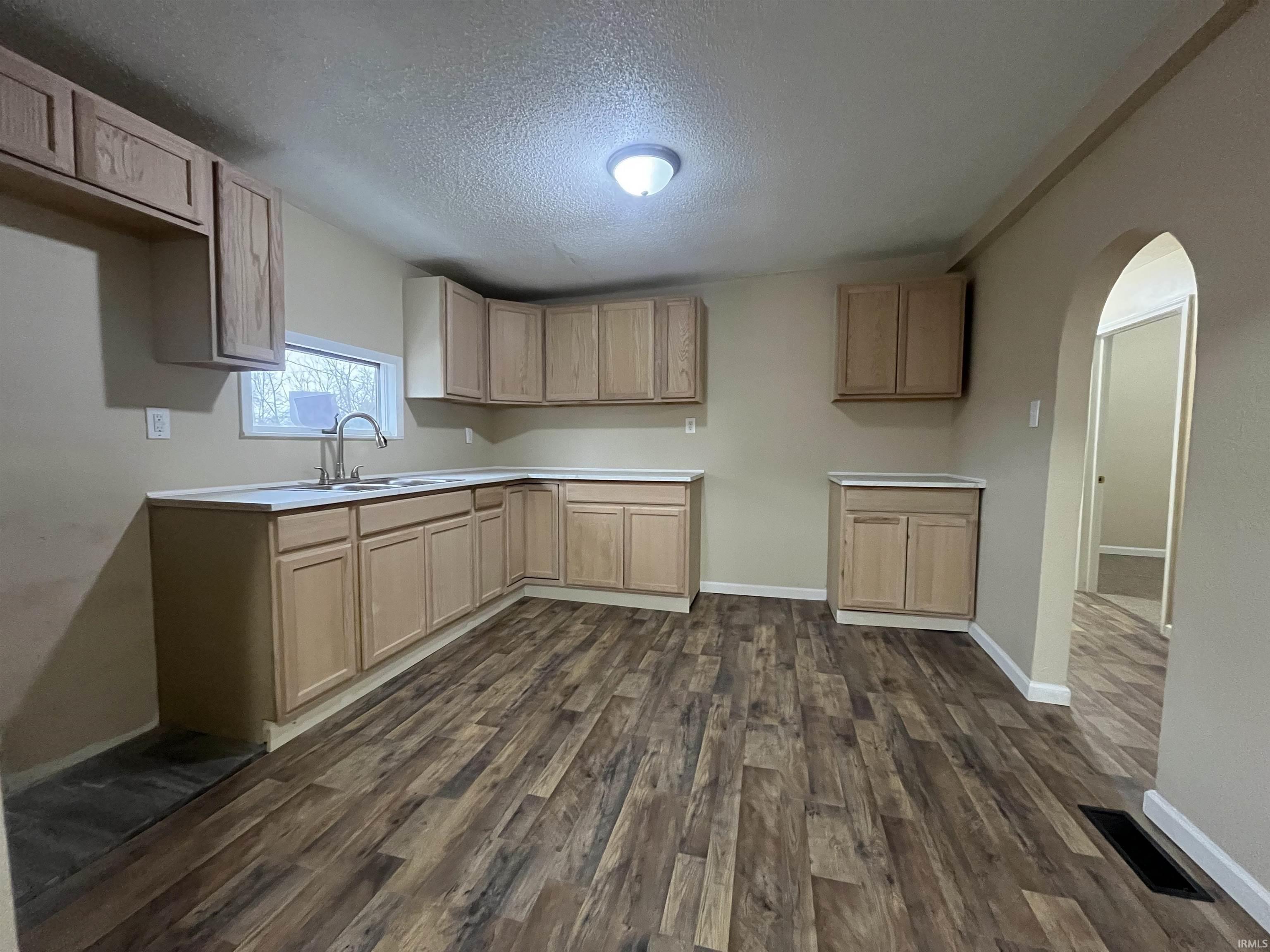 726 West Calvert Street South Bend, IN 46613 - Photo 8 of 13