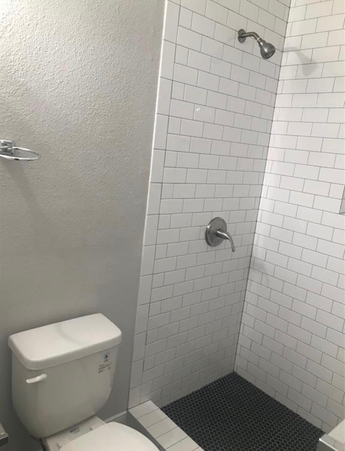 7230 England Street Houston, TX 77021 - Photo 13 of 15 a bathroom with a toilet