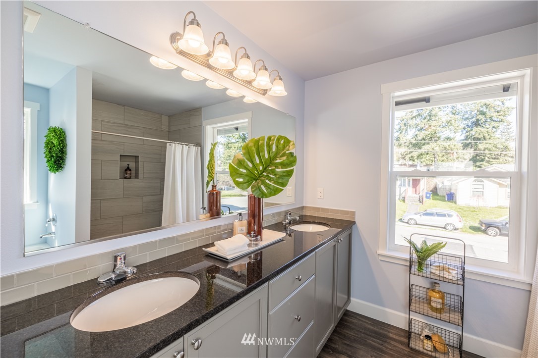 615 Index Avenue Northeast Renton, WA 98056 - Photo 16 of 18