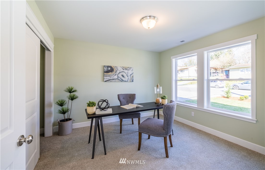 615 Index Avenue Northeast Renton, WA 98056 - Photo 4 of 18