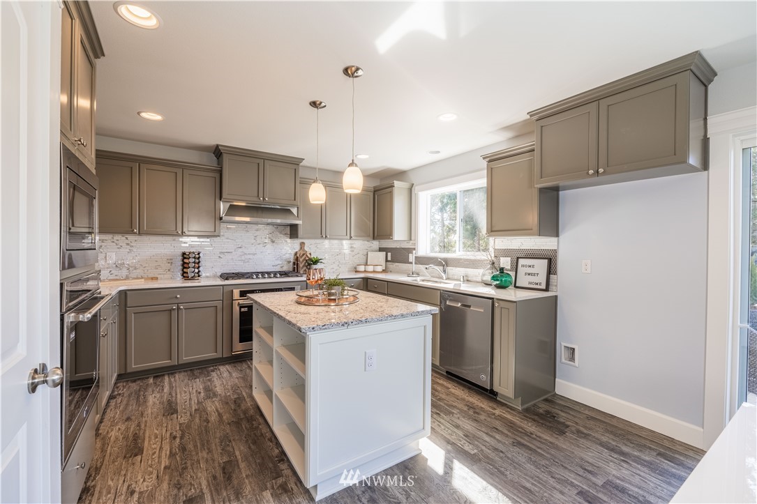 615 Index Avenue Northeast Renton, WA 98056 - Photo 7 of 18