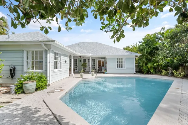 $1,995,000 | 3645 Ocean Drive, Vero Beach, FL 32963