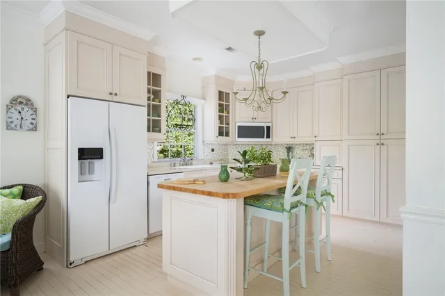 $1,995,000 | 3645 Ocean Drive, Vero Beach, FL 32963