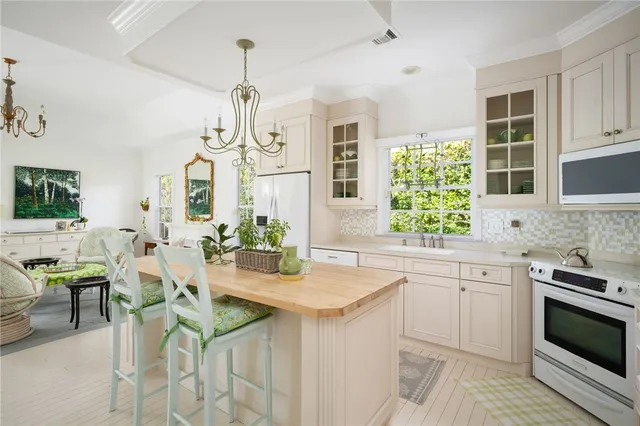 $1,995,000 | 3645 Ocean Drive, Vero Beach, FL 32963