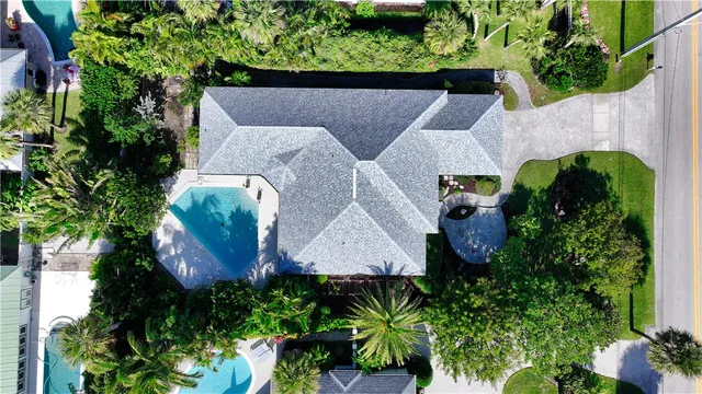 $1,995,000 | 3645 Ocean Drive, Vero Beach, FL 32963
