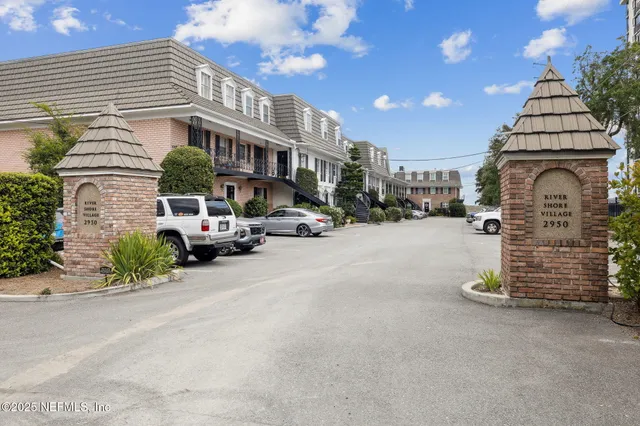 $300,000 | 2950 St Johns Avenue, Unit 10, Jacksonville, FL 32205