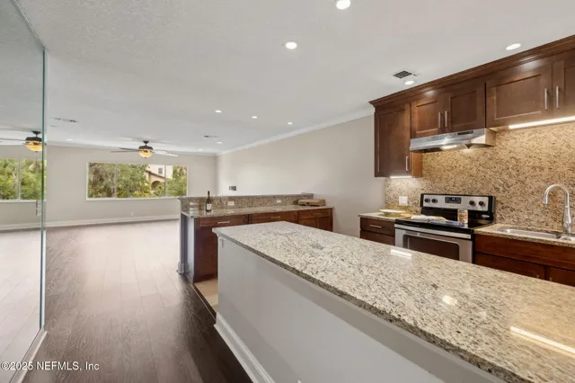 $300,000 | 2950 St Johns Avenue, Unit 10, Jacksonville, FL 32205