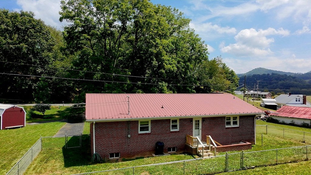 128 Roberts Chapel Road Saltville, VA 24370 - Photo 21 of 26 Gallery Image 21