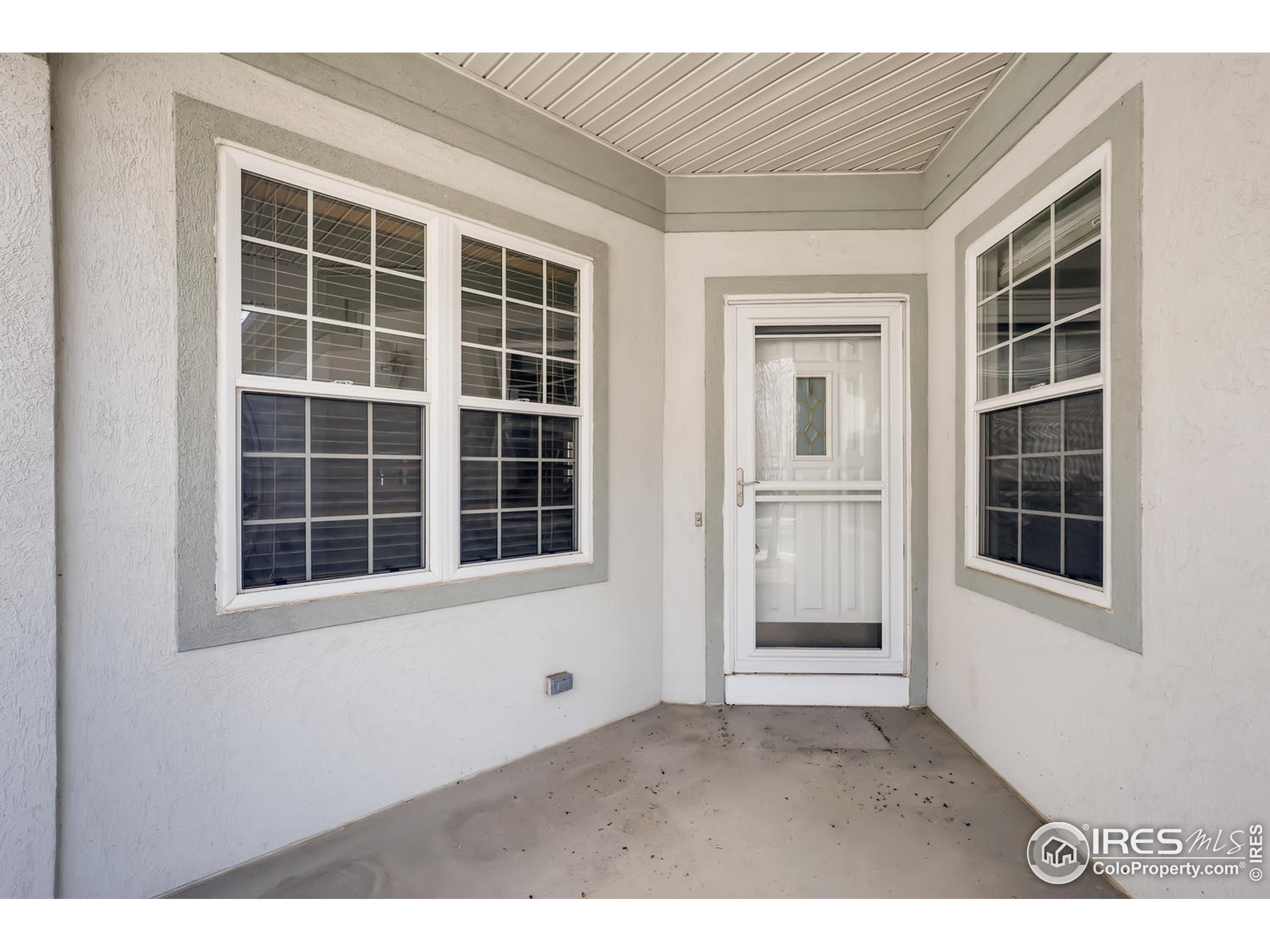 951 Champion Circle Longmont, CO 80503 - Photo 3 of 28